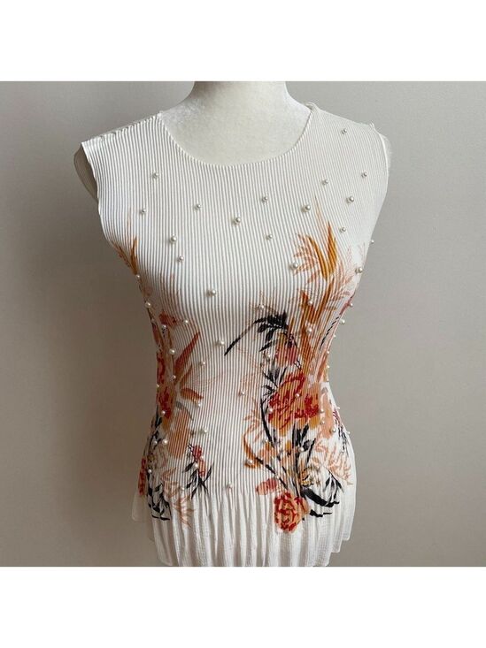 bailey Tops - Bailey pleated floral tank top BNWT small pearls